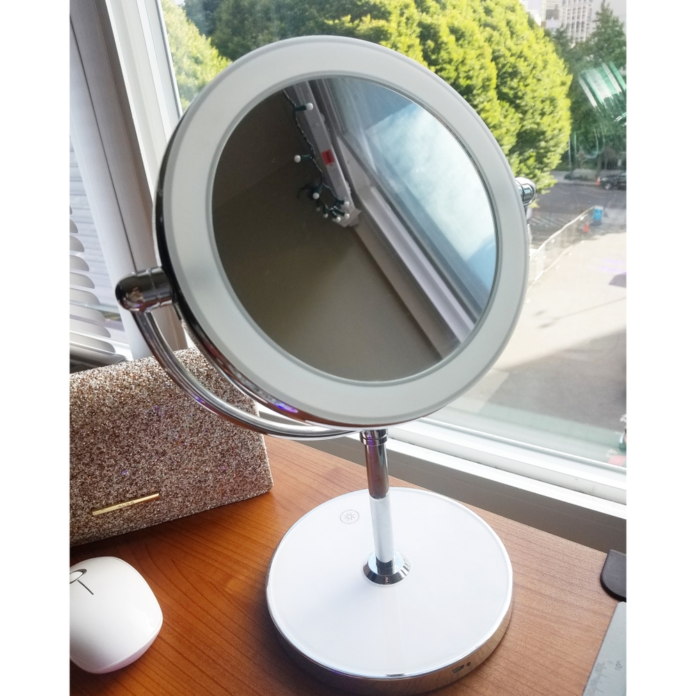 Cosmetic Double-sided Light Up Mirror